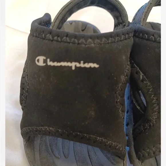 Champion Black Round Toe Velcro Sandals Size  3W - Picture 8 of 8